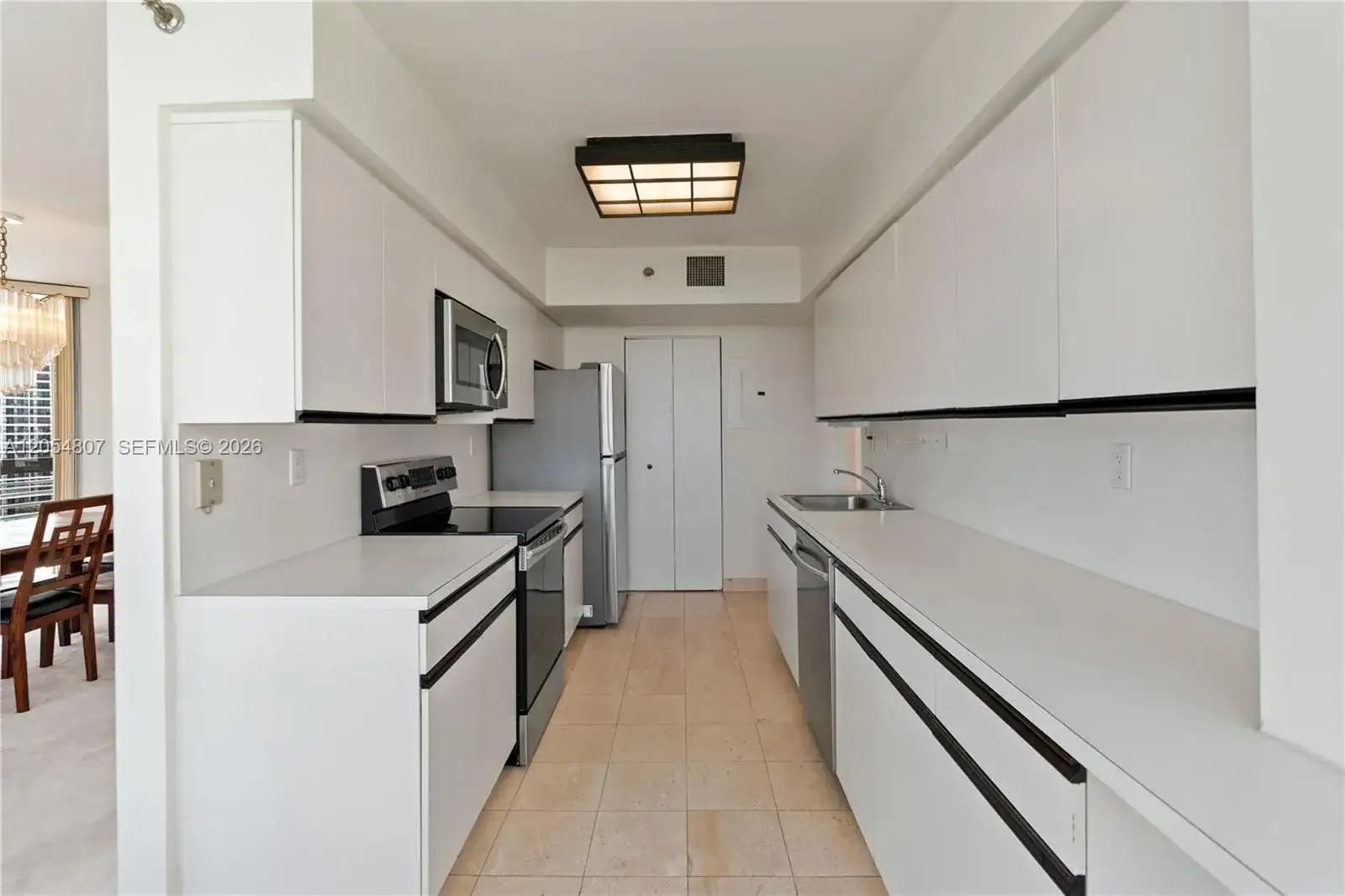 3600 Mystic Pointe Dr # 1207, Aventura FL 33180 photo 3
