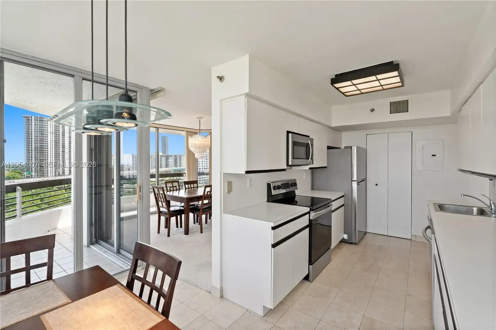 3600 Mystic Pointe Dr # 1207, Aventura FL 33180 photo 4