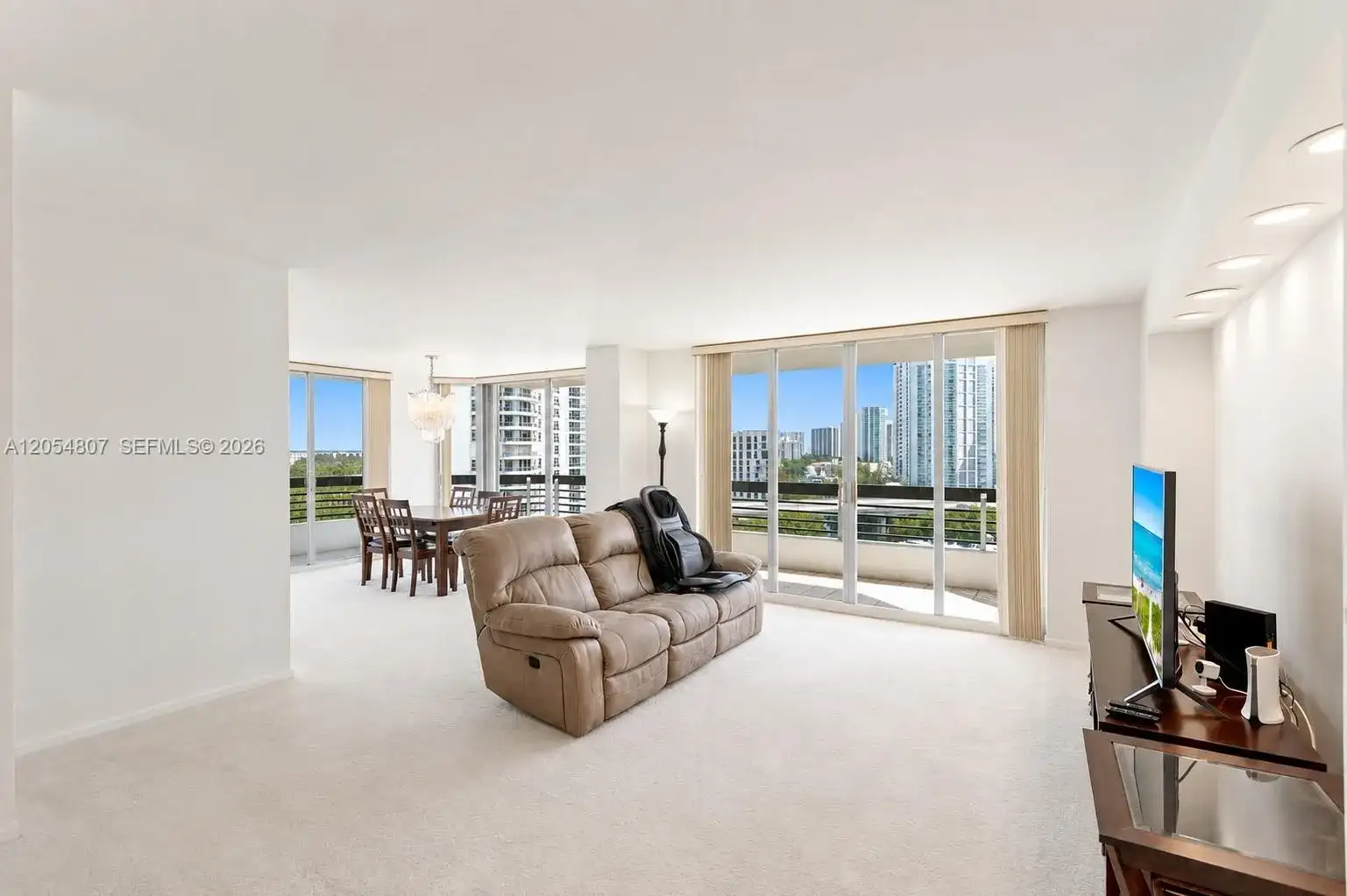 3600 Mystic Pointe Dr # 1207, Aventura FL 33180 photo 5