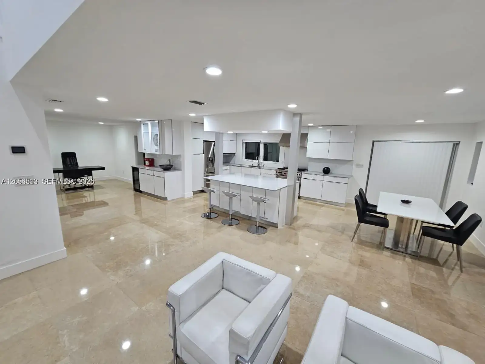5754 NW 98th Ave, Doral FL 33178 photo 4