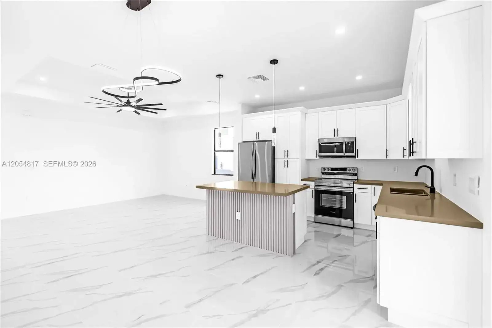 433 Rayford, Lehigh Acres FL 33974 photo 5