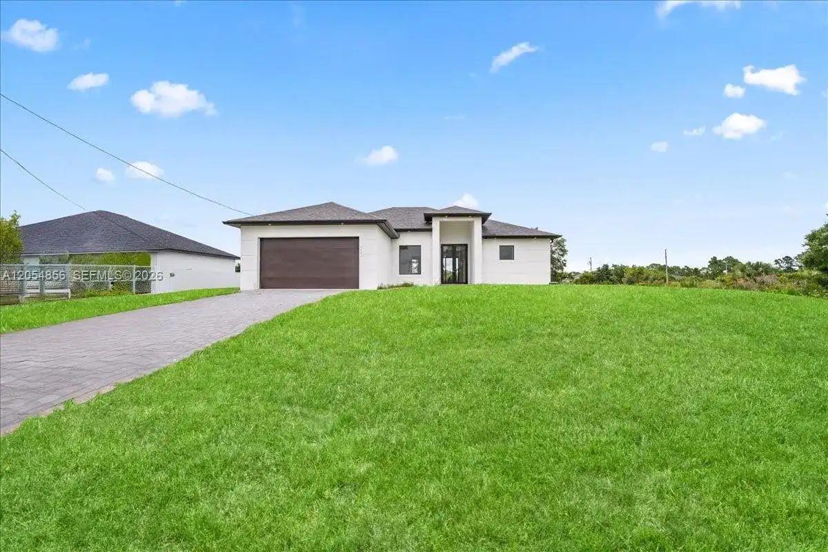 3371 Meadow Rd, Lehigh Acres FL 33974 photo 2