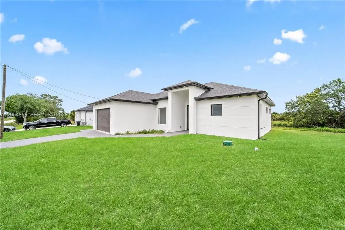 3371 Meadow Rd, Lehigh Acres FL 33974 photo 3