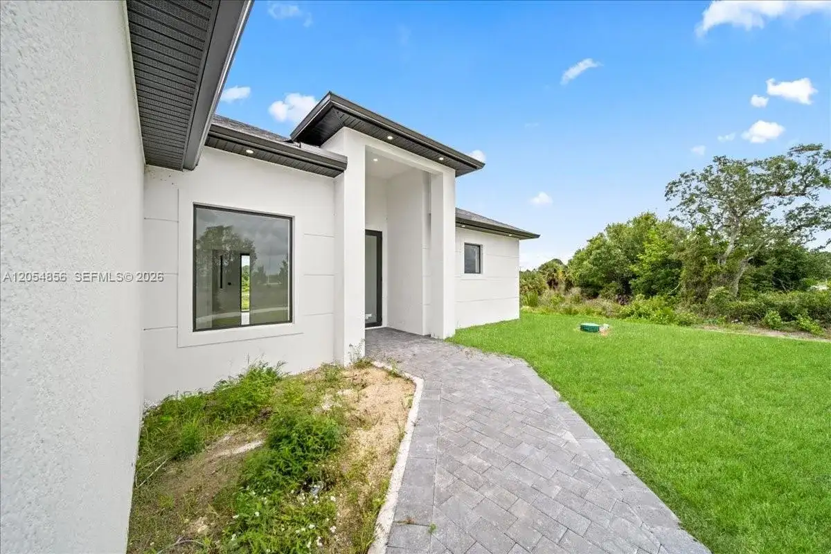 3371 Meadow Rd, Lehigh Acres FL 33974 photo 5