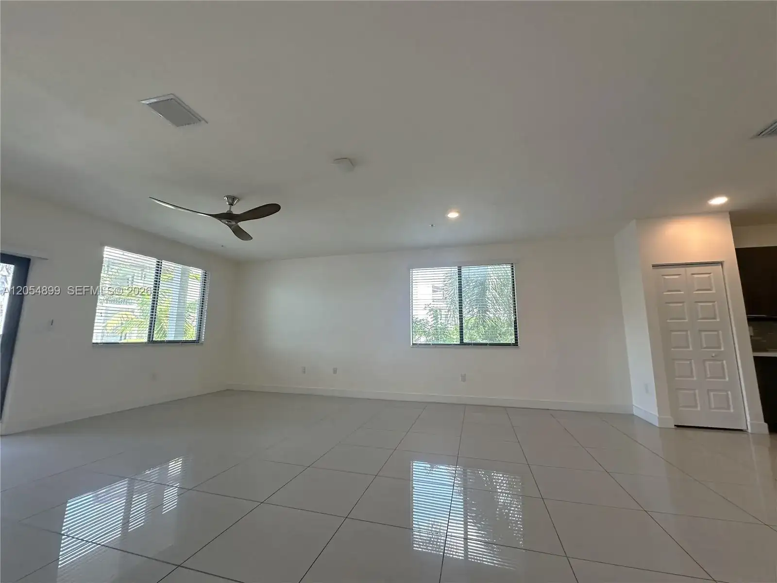 4713 NW 84th Ct, Doral FL 33166 photo 3