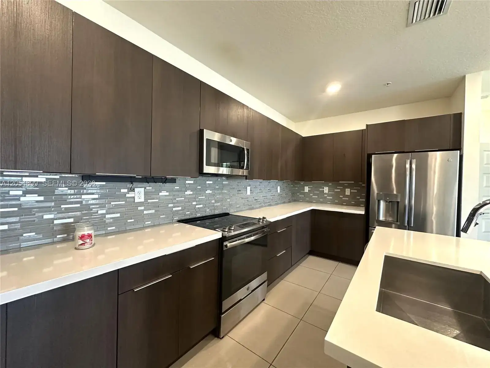 4713 NW 84th Ct, Doral FL 33166 photo 5