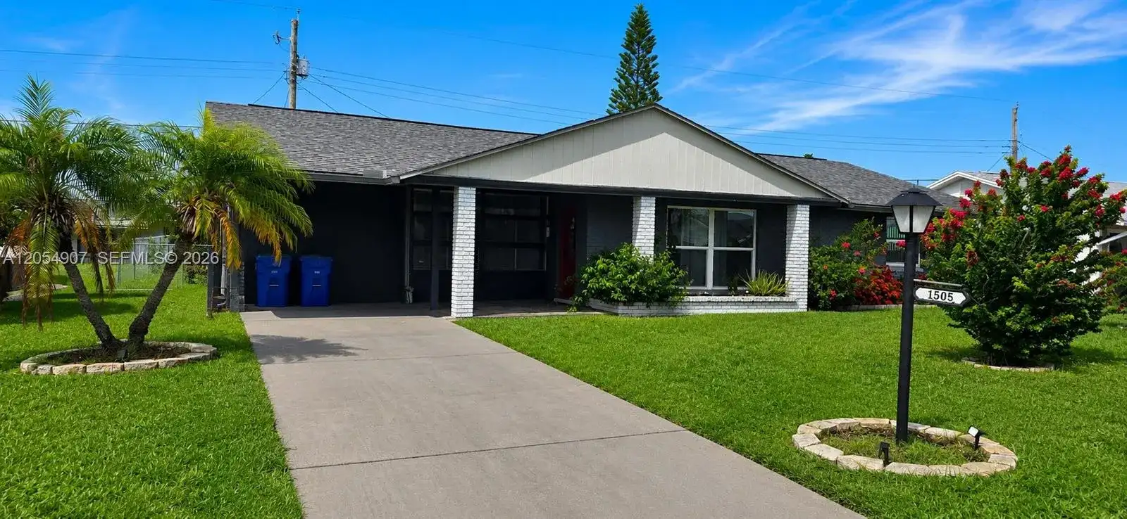 1505 Arrowhead Drive, Sun City Center FL 33573 photo 2