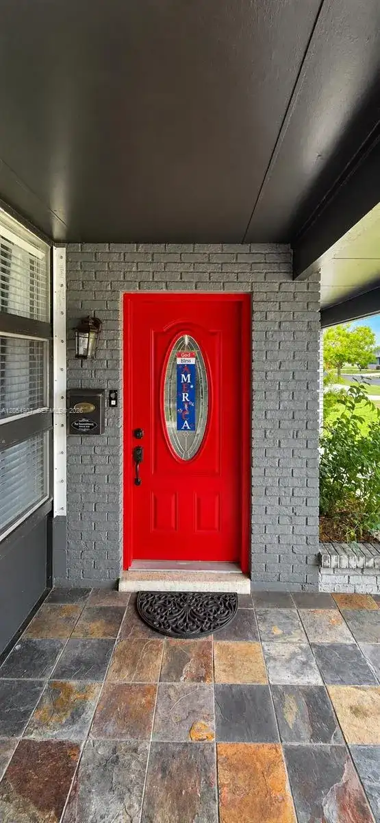 1505 Arrowhead Drive, Sun City Center FL 33573 photo 3