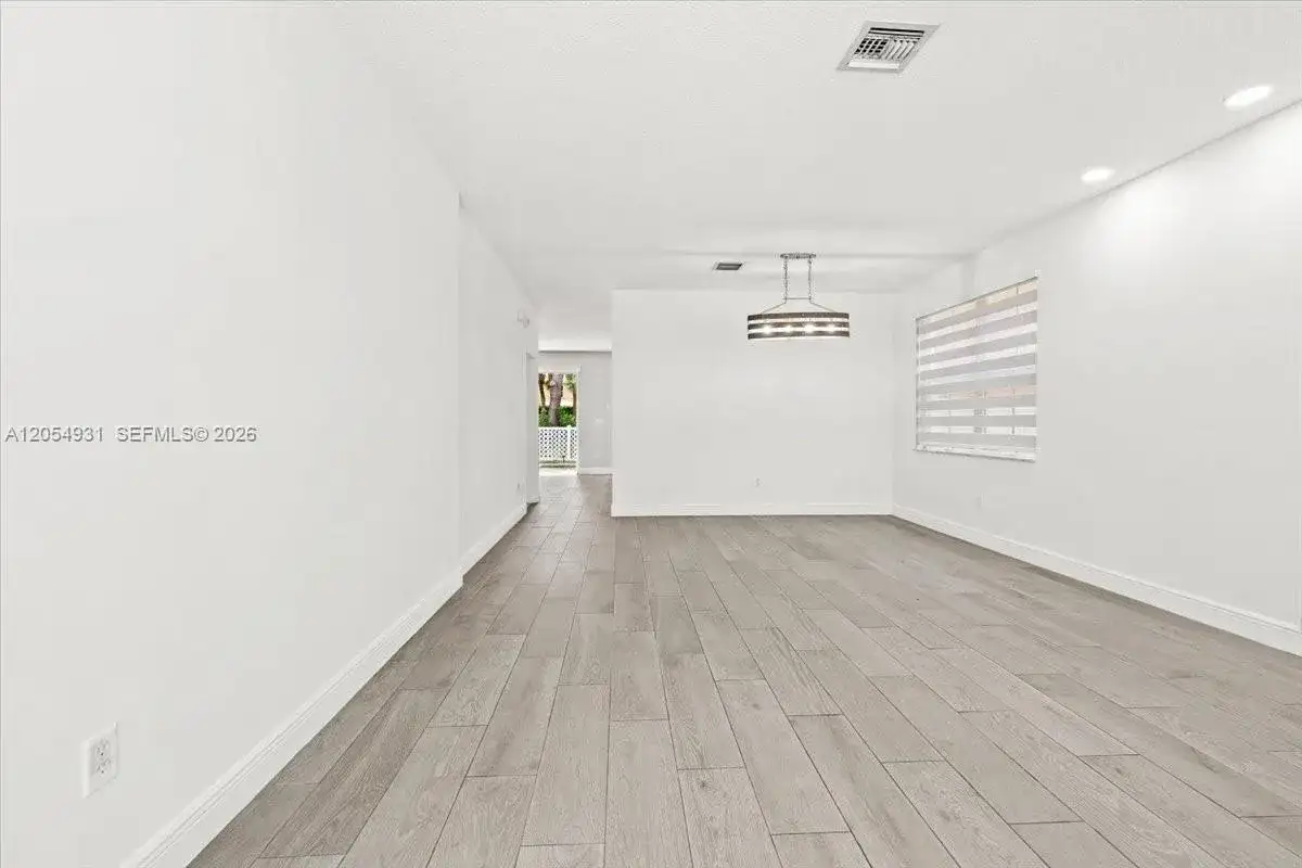 5014 SW 155th Ter, Miramar FL 33027 photo 3