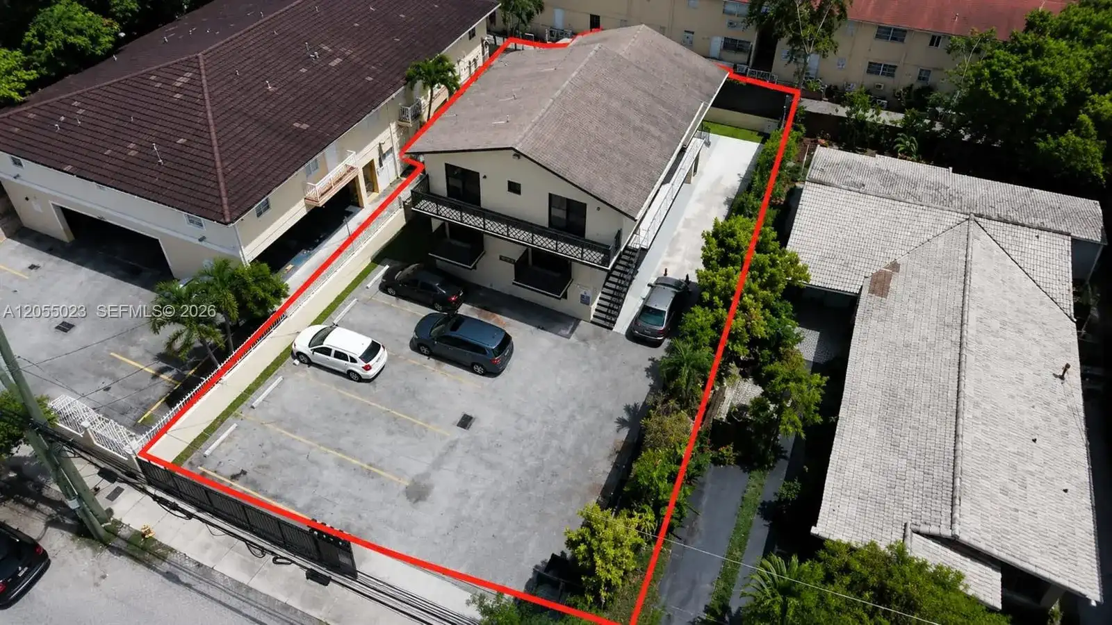 2504 NW 14th St, Miami FL 33125 photo 2