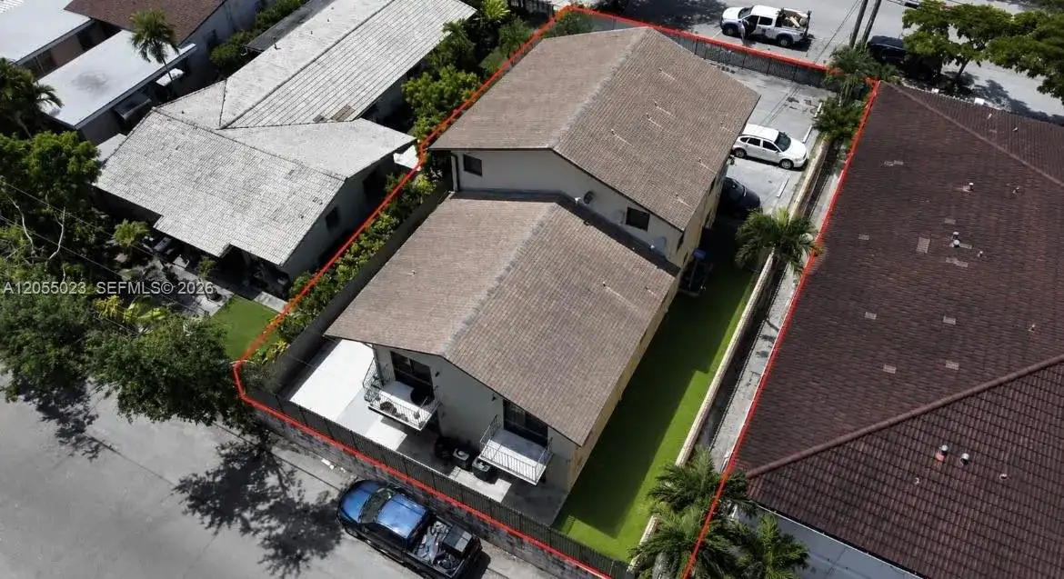 2504 NW 14th St, Miami FL 33125 photo 3