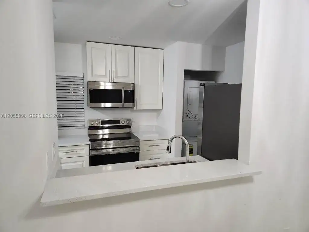 11643 NW 11th St, Pembroke Pines FL 33026 photo 3