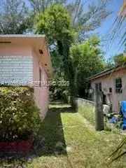 970 NE 133rd St # 972, North Miami FL 33161 photo 4
