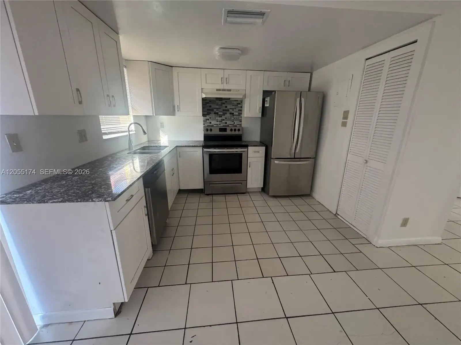 2606 NW 52nd Ave # D15, Lauderhill FL 33313 photo 2