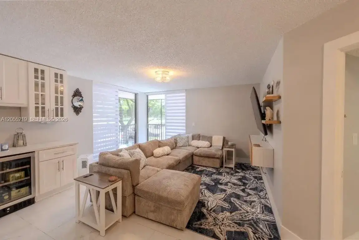 10451 W Broward Blvd # 201, Plantation FL 33324 photo 3