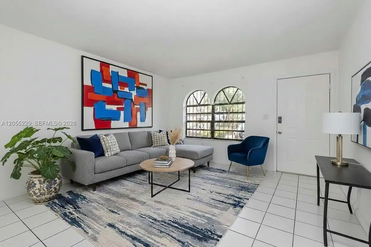 1082 W 79th St # 25, Hialeah FL 33014 photo 2