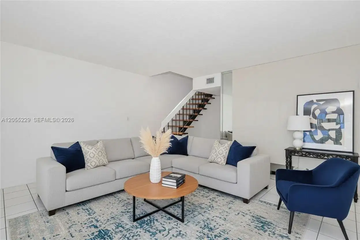 1082 W 79th St # 25, Hialeah FL 33014 photo 4