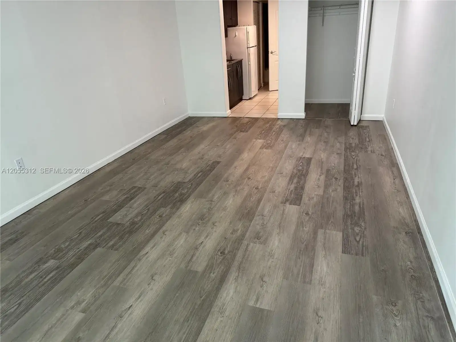 1200 Brickell Bay Dr # 2310, Miami FL 33131 photo 2