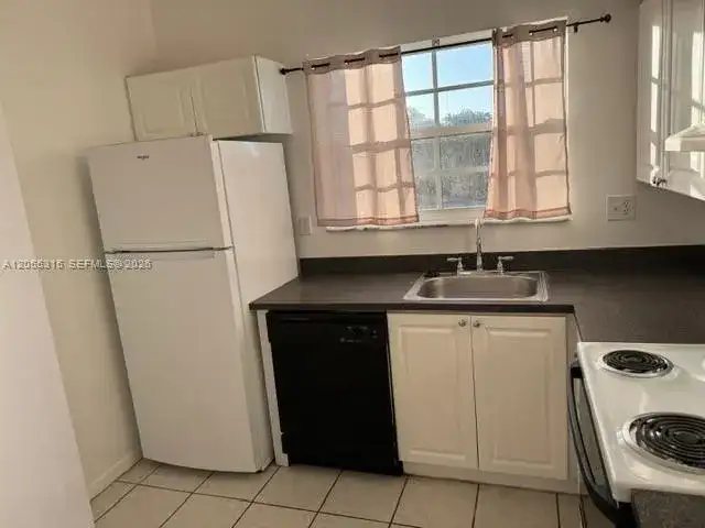 2301 NW 96th Ter # 16H, Pembroke Pines FL 33024 photo 5