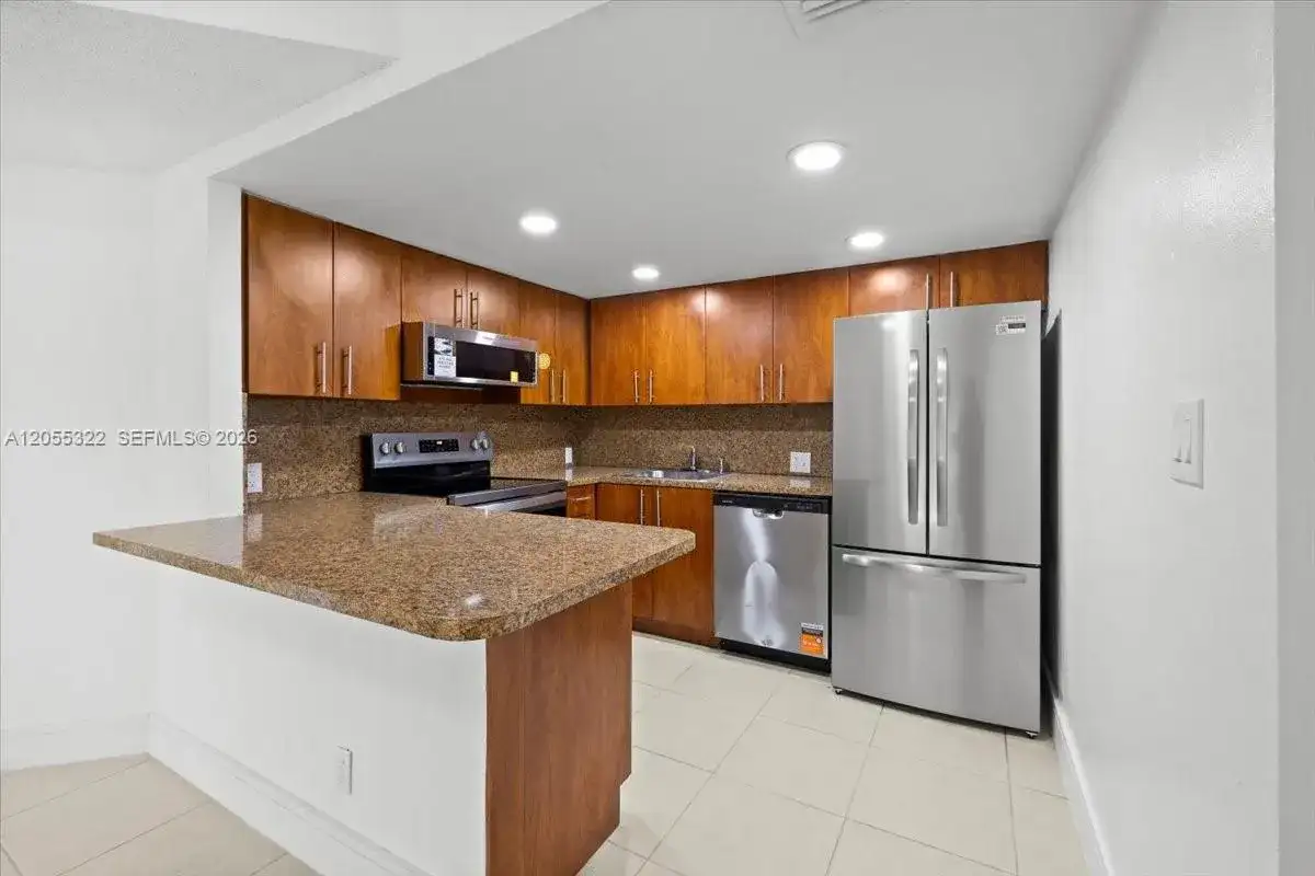 8290 Lake Dr # 130, Doral FL 33166 photo 5