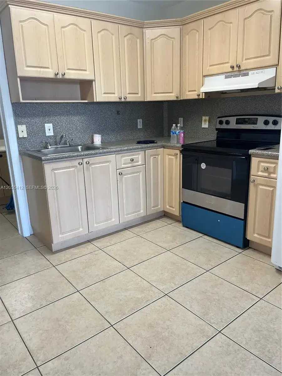 2185 NW 16th Ter # 7, Miami FL 33125 photo 5