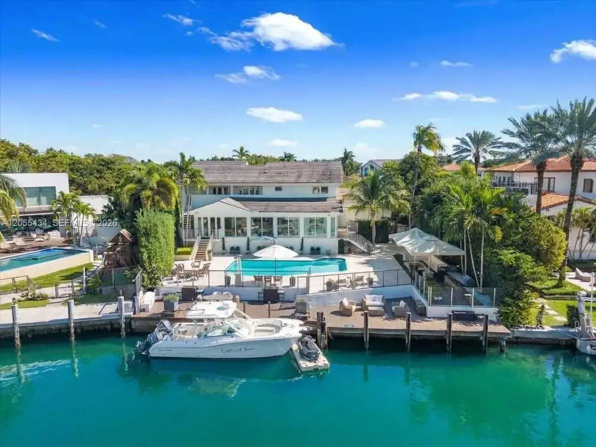 6832 Sunrise Ct, Coral Gables FL 33133 photo 2