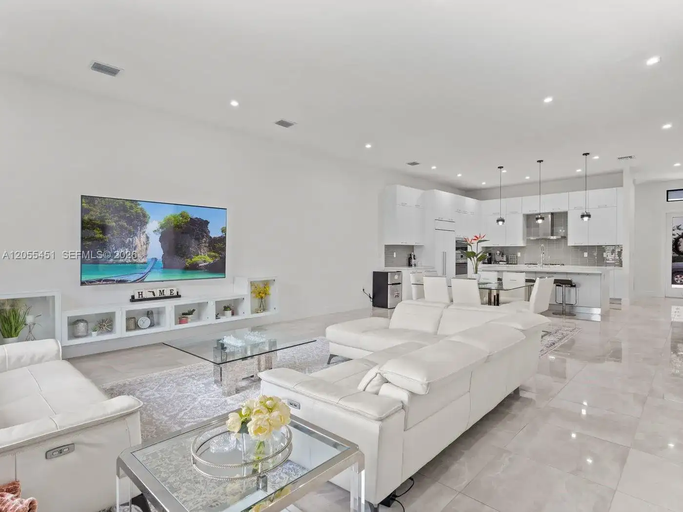 8143 NW 47th Ter, Doral FL 33166 photo 4