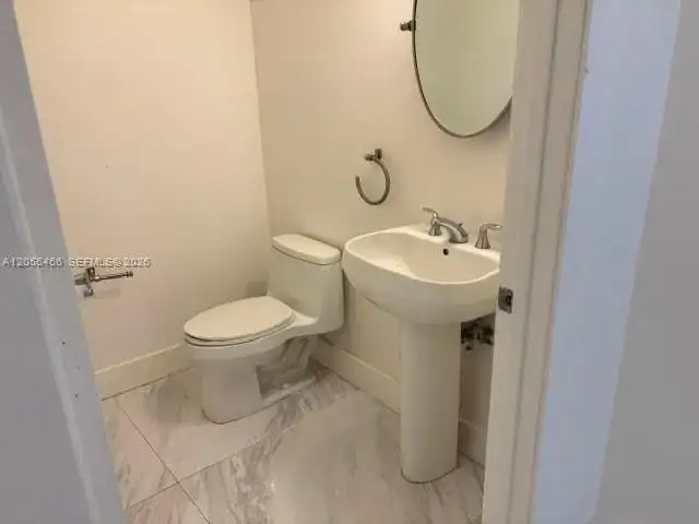 1050 Brickell Ave # 1520, Miami FL 33131 photo 4