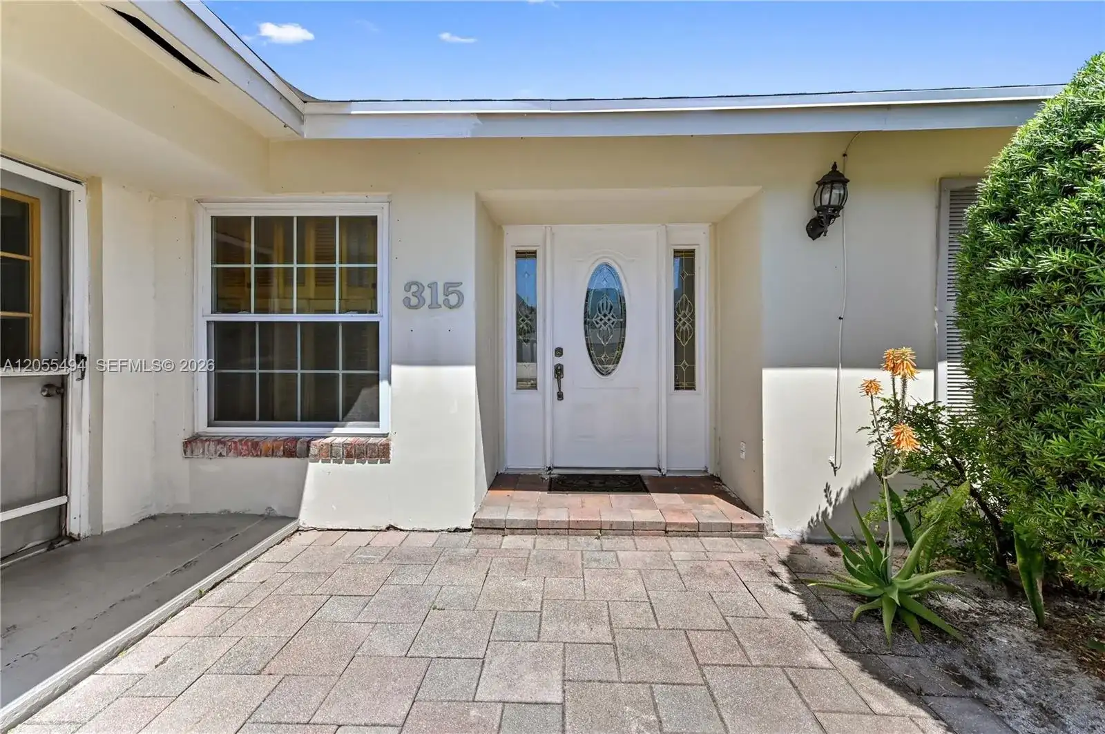 315 SW 12th Ave, Boynton Beach FL 33435 photo 2