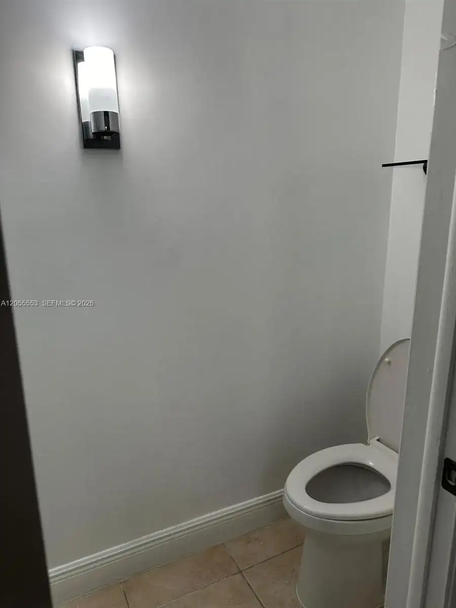 8500 SW 109th Ave # 202, Miami FL 33173 photo 2