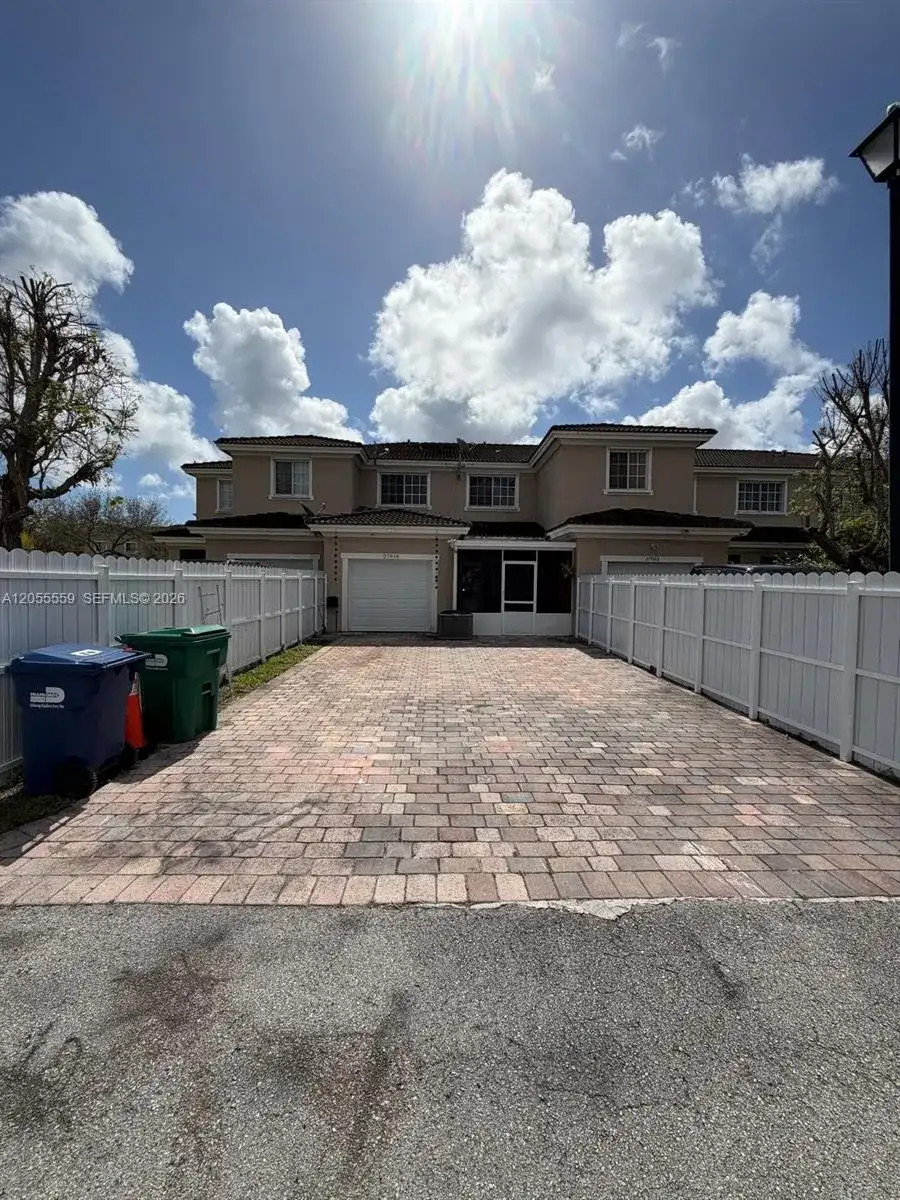 27918 SW 140th Ave, Homestead FL 33032 photo 2