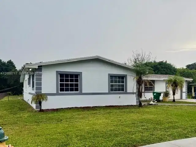16920 NW 19th Ave, Miami Gardens FL 33056 photo 2