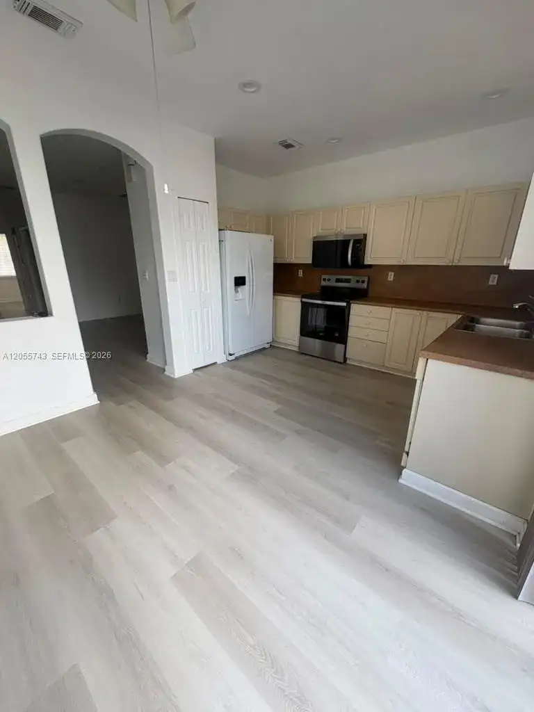 5420 NW 107th Ave # 301, Doral FL 33178 photo 5