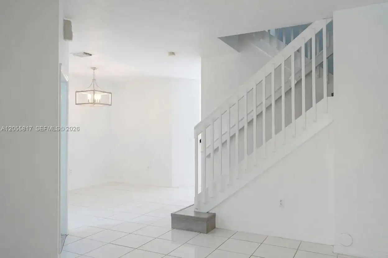 16654 SW 83rd Ln, Miami FL 33193 photo 3
