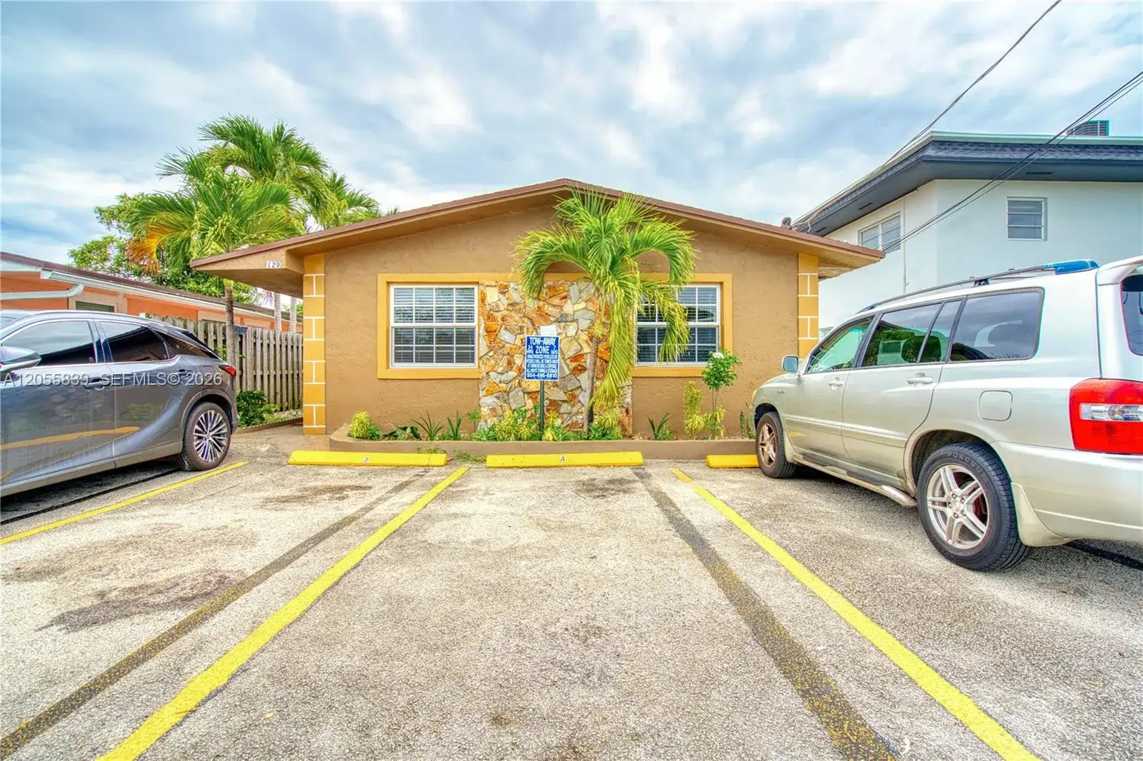 129 SE 4th Ave # 4, Hallandale Beach FL 33009 photo 2