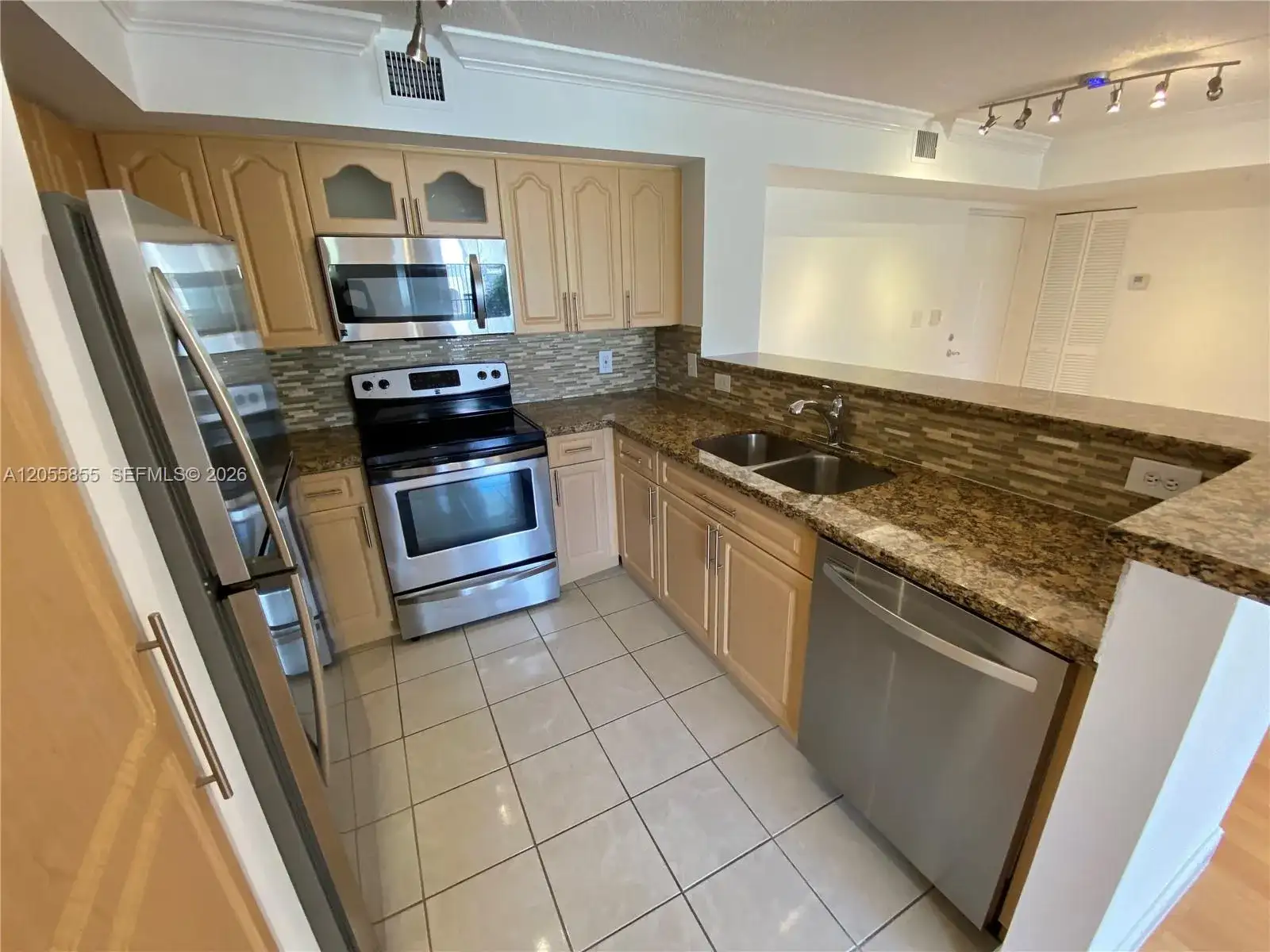 4560 NW 107th Ave # 12, Doral FL 33178 photo 4