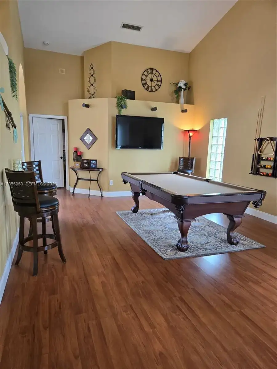 15670 SW 16th Ct, Pembroke Pines FL 33027 photo 4