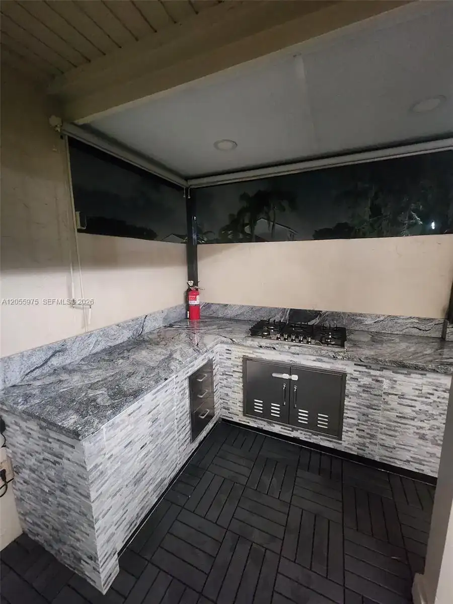 6376 NW 170th Ln # 6376, Hialeah FL 33015 photo 2