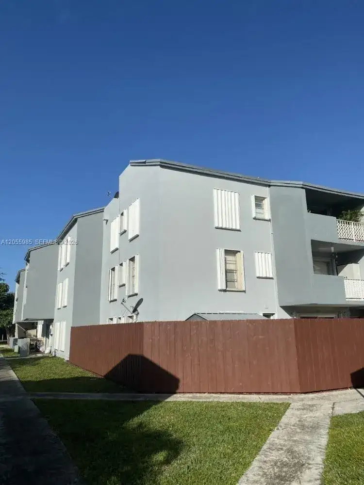 1725 W 60th St # F202, Hialeah FL 33012 photo 2