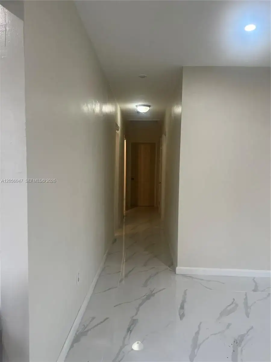 395 NE 112th St, Miami FL 33161 photo 3