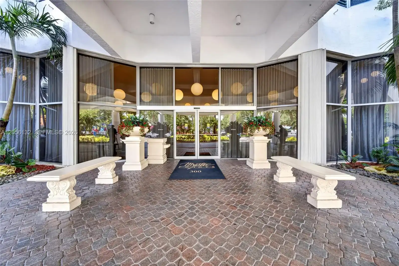 3600 Mystic Pointe Dr # 310, Aventura FL 33180 photo 3