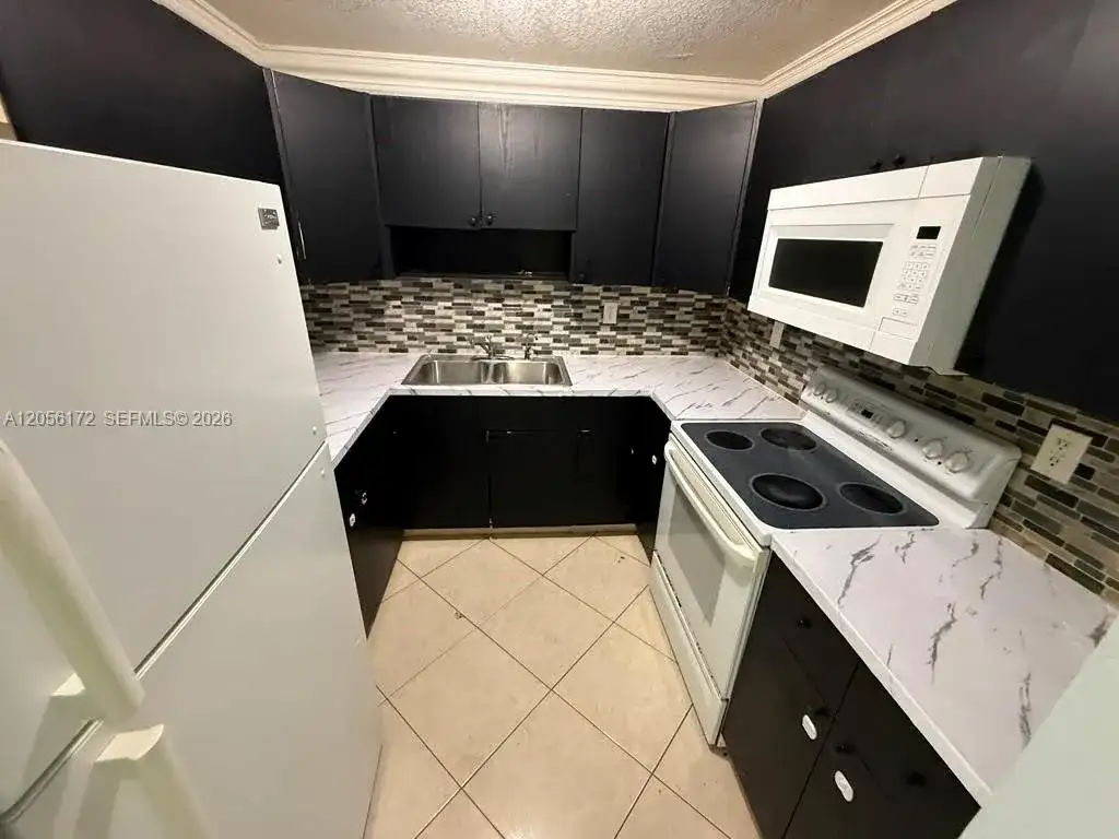 1055 W 77th St # 309, Hialeah FL 33014 photo 4