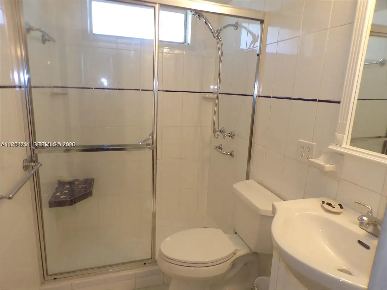 3020 Marcos Dr # 307, Aventura FL 33160 photo 2