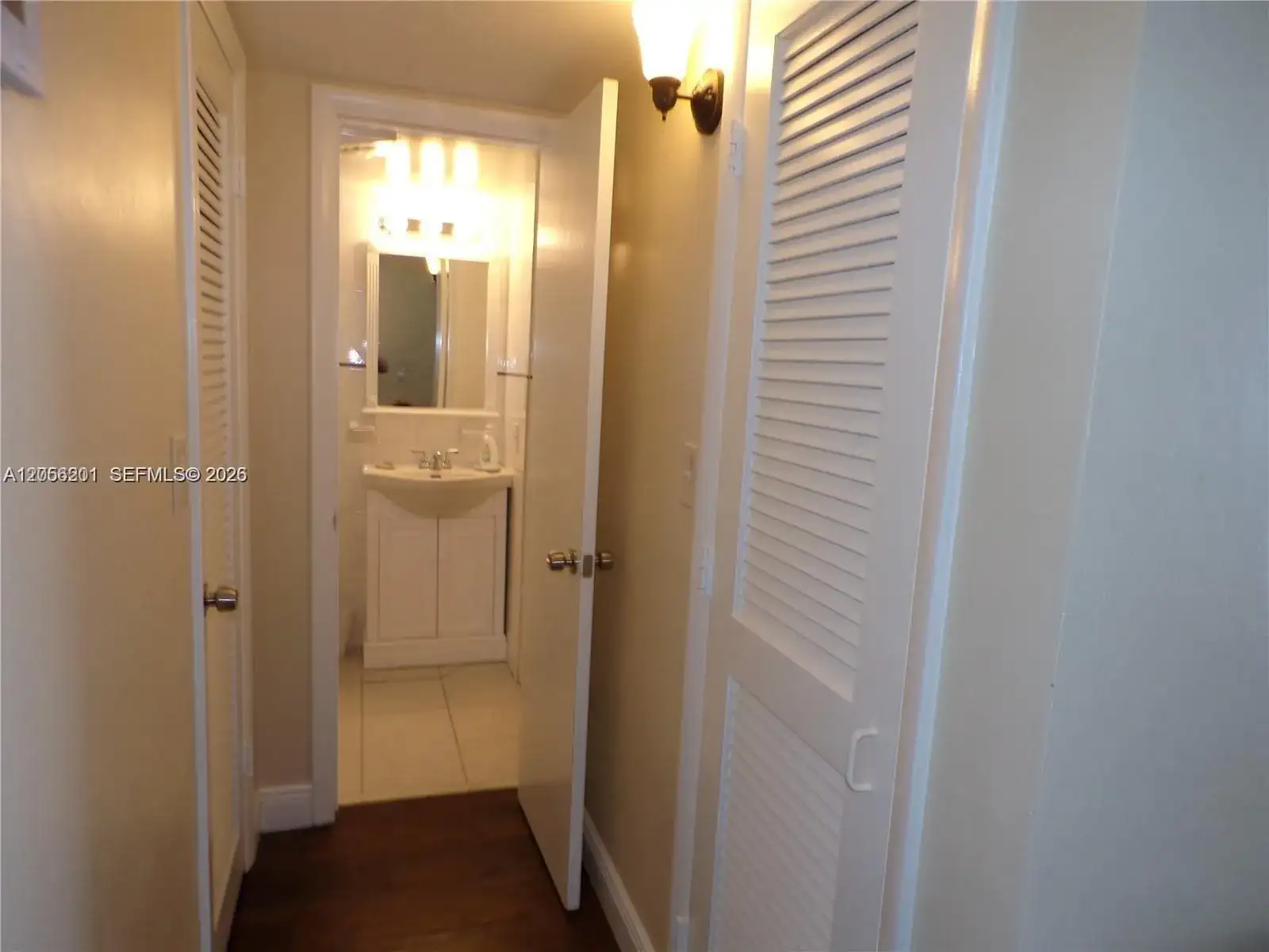 3020 Marcos Dr # 307, Aventura FL 33160 photo 3