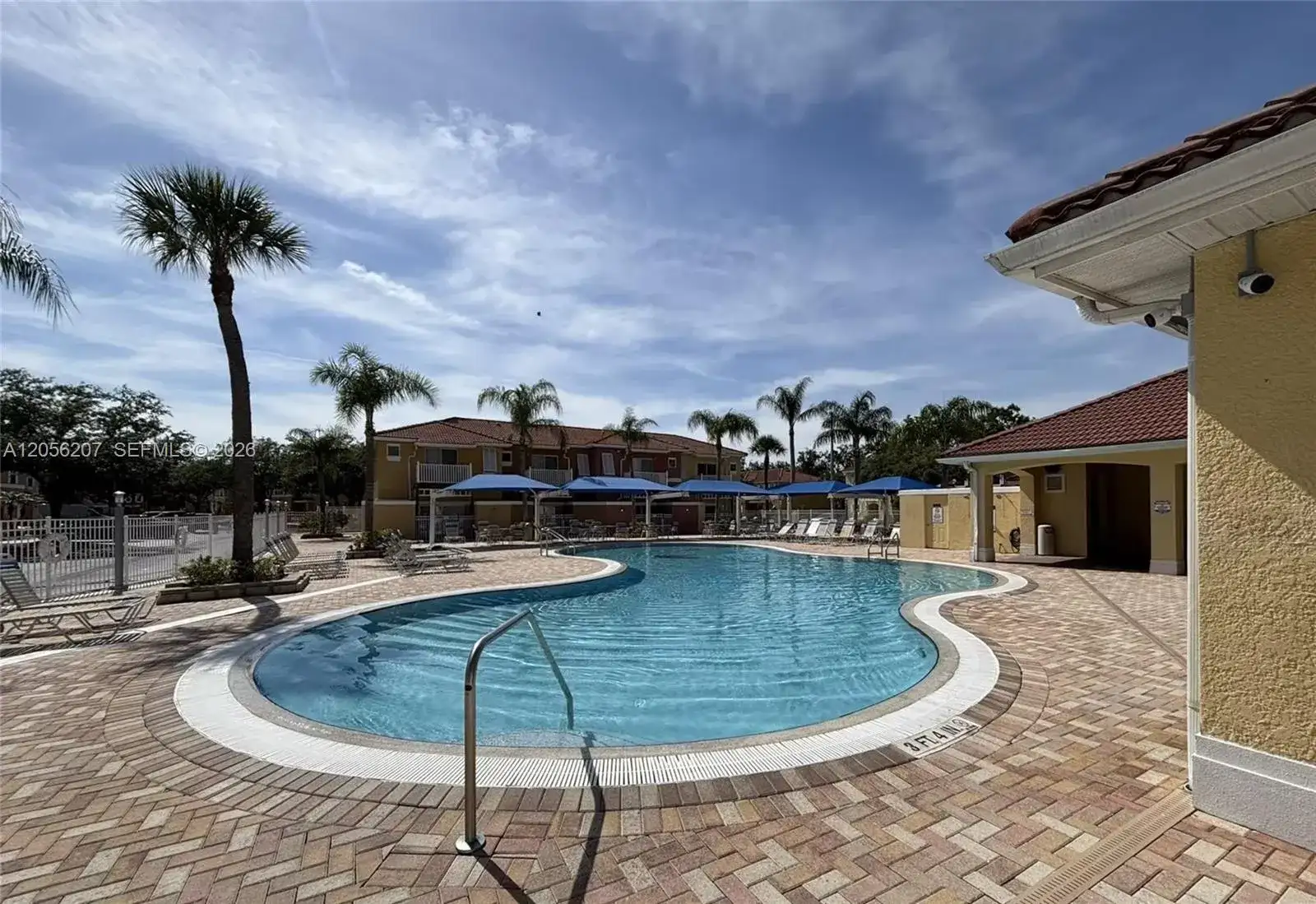 1037 Park Ridge Circle, Kissimmee FL 34746 photo 2
