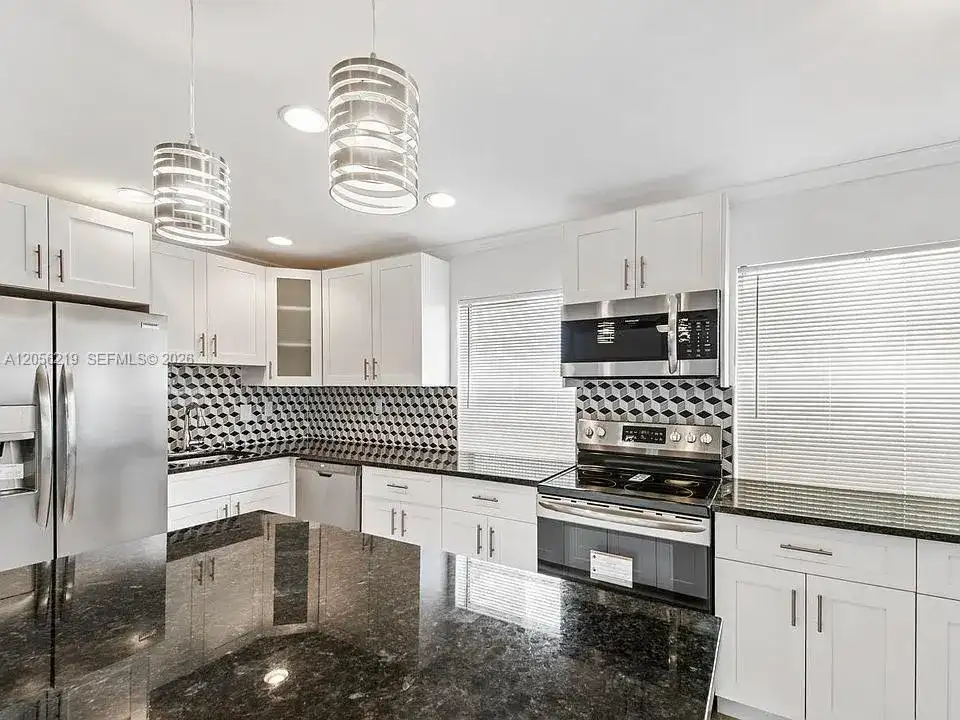 899 S Normandy # 899, Delray Beach FL 33484 photo 3