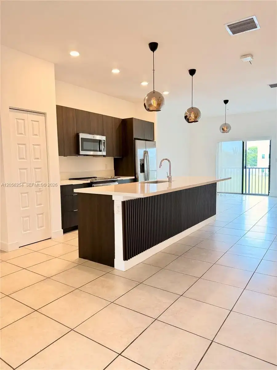 7819 NW 104th Ave # 22, Doral FL 33178 photo 5