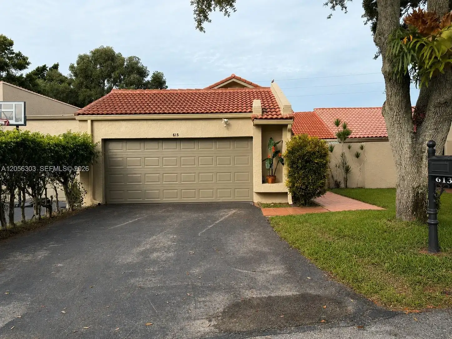 613 Patio Village Way, Weston FL 33326 photo 2