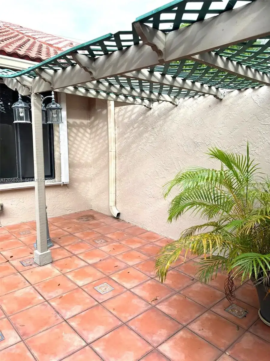 613 Patio Village Way, Weston FL 33326 photo 5