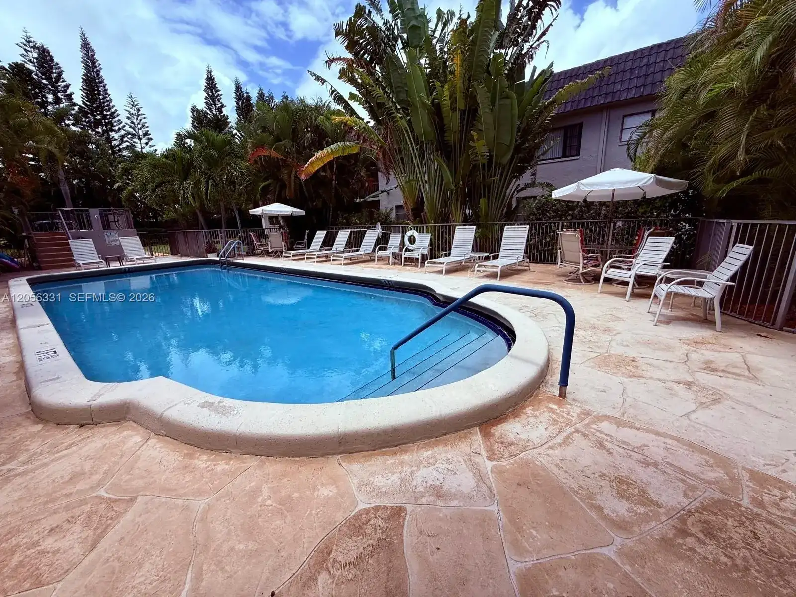 665 Enfield St # B9, Boca Raton FL 33487 photo 2